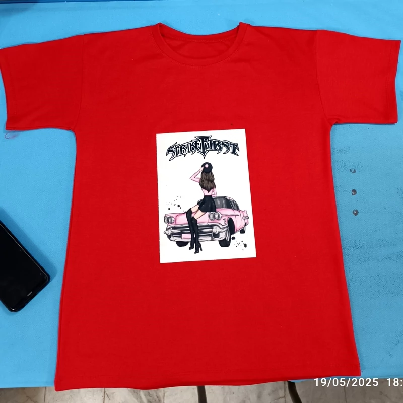 تیشرت زنانه با چاپ زیبا